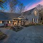 5 BR House Lake Retreat w/ Hot Tub, Sleeps 12