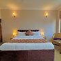 Luxury 4 Bedroom's Independent villa