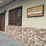 Three House Hostel Boutique