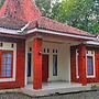 Amini Guest House