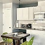 Clean Cozy 1-bedroom Near Plaza District 32C