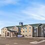 Cobblestone Hotel & Suites - Eaton