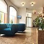 Hotel Avion