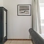 Spacious Home & Garden Free Parking