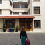 Hotel Makroz Colonial
