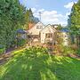 Cobham Home With Annex - Sleeps 6 - bbq & Fire pit