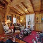 Texas Sawmill Cabin W/hot-tub, Pet-friendly, Minutes to Downtown!