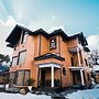 Chinar Wood Cottage
