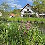 Landhotel Der Distelhof mit Scheunencafé