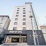 Brown Dot Hotel Gumi