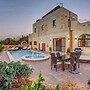 Country Views Villa Victoria