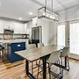 Walk to Beach & Harbor: Dtwn Pass Christian Home