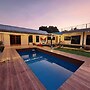 Lsarl Pool Villa