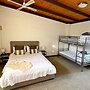 Colonial Bank Motel