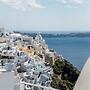 Cliff Aura Suites