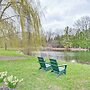 8 Mi to Lake Michigan: Creative Retreat w/ Deck!
