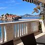 Beachfront Four bedroom Apartment