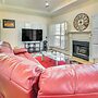 6 Mi to Dtwn Albany: Convenient Home w/ Patio