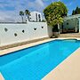 Villa With Pool, Walk to Beach, Restaurants, Shops