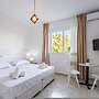 Stylish Studio With Scenic Gardens Golem