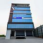 Fabhotel Rr Living Grand