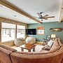 Private Dock, BBQ Ready: Lakefront Fifield Home!