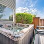 2 Mi to Badger Mountain: Hot Tub Haven!