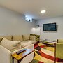9 Mi to Mall of America: Convenient Apartment!