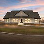 Hidden Treasure Retreat W/hot Tub & River Access 6 Bedroom Home