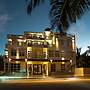 Lagoon Lodge