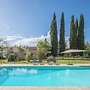 Cottage Monti Pet Friendly Shared Pool