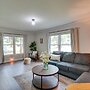 7 Mi to Dtwn Raleigh: Townhome w/ Deck!