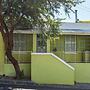 Funky Pet Friendly, 2-bedroom Escape, Bo-kaap
