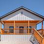 3br-2ba Cityscape Haven With Panoramic Tower View