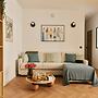 Lavie Maison Central Marais AC Hot Tub