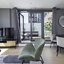 Dakota Apartment Private Terrace
