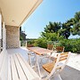 Beachfront apartments Nincevic