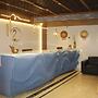 Luxus Inn Hotel