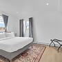Le Victoria MidTown Montreal