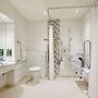 Premier Inn Jersey St Helier - Bath Street