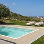Oliva Emerald Eco - Secluded Off-grid Vineyard Villa