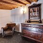 Palestro Apartment by Mamo Florence