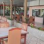 Bina's Inn hotel