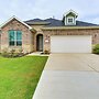 Patio & Pool Access: Family Home in Tomball