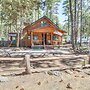 1 Mi to Rainbow Lake: Forest-view Sanctuary!