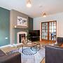 Large-2 Bed House-free Parking