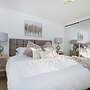 Comfy 3 Bed House - Free Parking