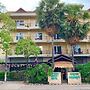 Chak Tomouk Mongkul Hotel