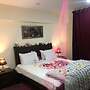 Hotel Hunza White House