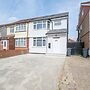 Newly Converted 3 Bed Apt. in Hounslow